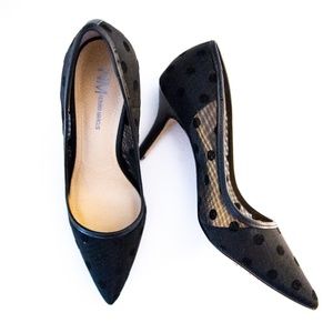NEIMAN MARCUS - PRESTIGE BLACK POINT-TOE PUMPS